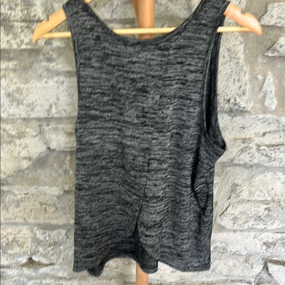 Gray open back top - Picture 3 of 7